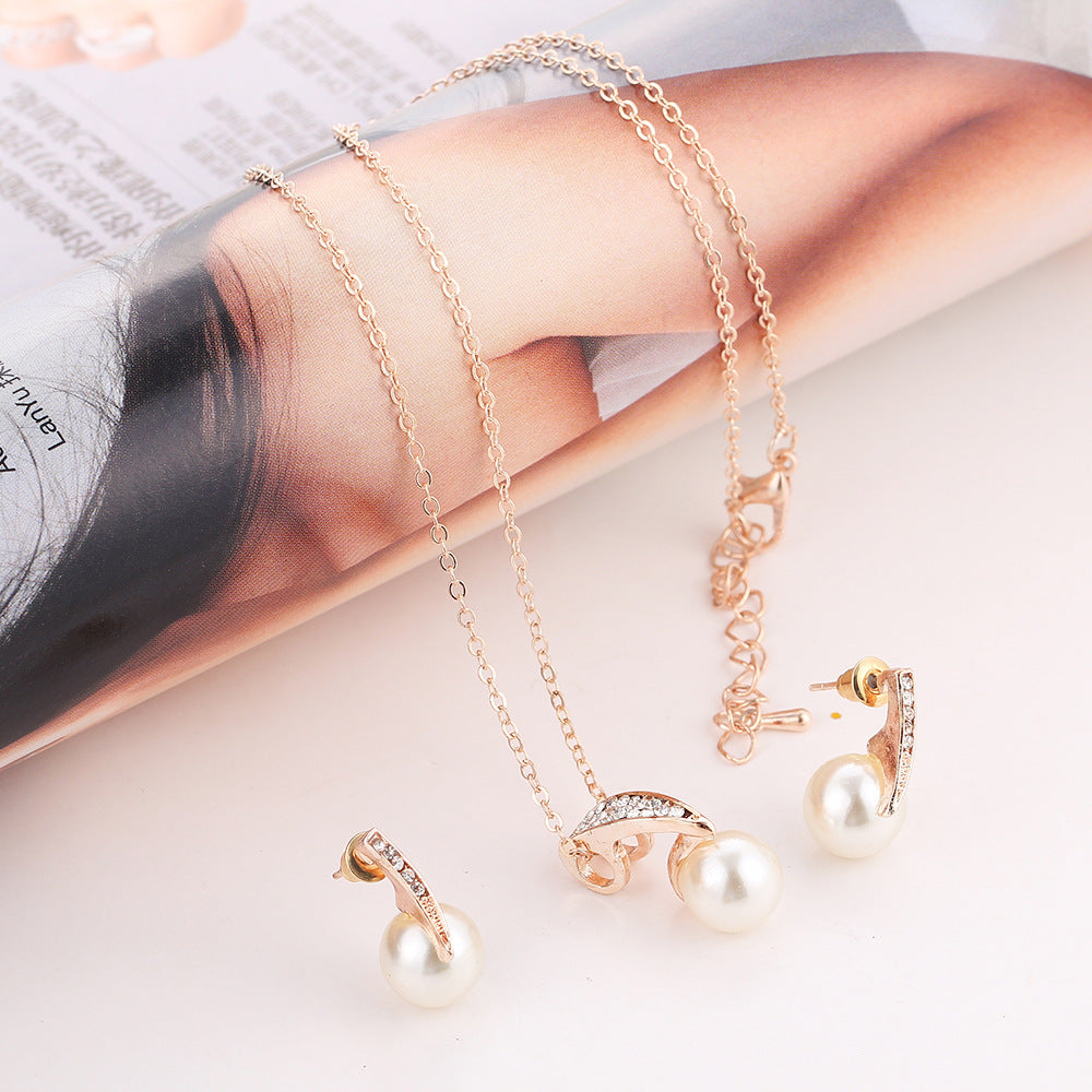 2-piece faux pearl necklace set