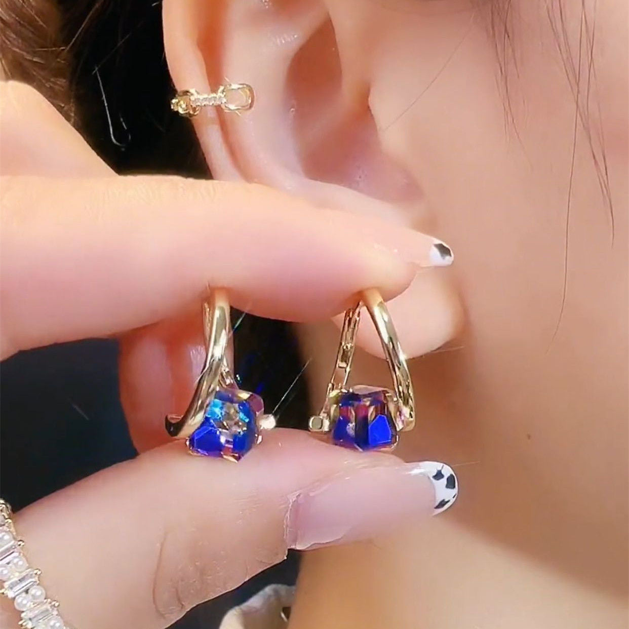 Colorful Crystal Blue Carat Ear Clip Women